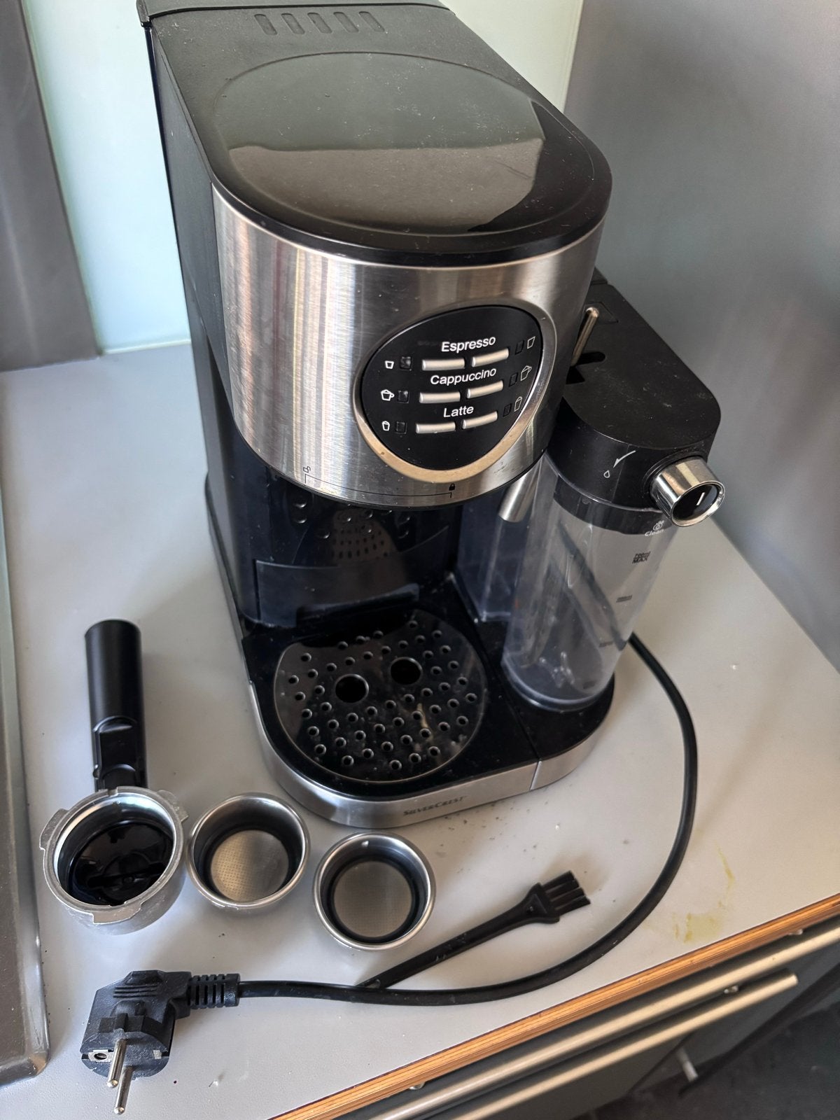 Silvercrest Espressomachine - Zo goed als nieuw, Witgoed en Apparatuur, Koffiezetapparaten, Afneembaar waterreservoir, Espresso apparaat