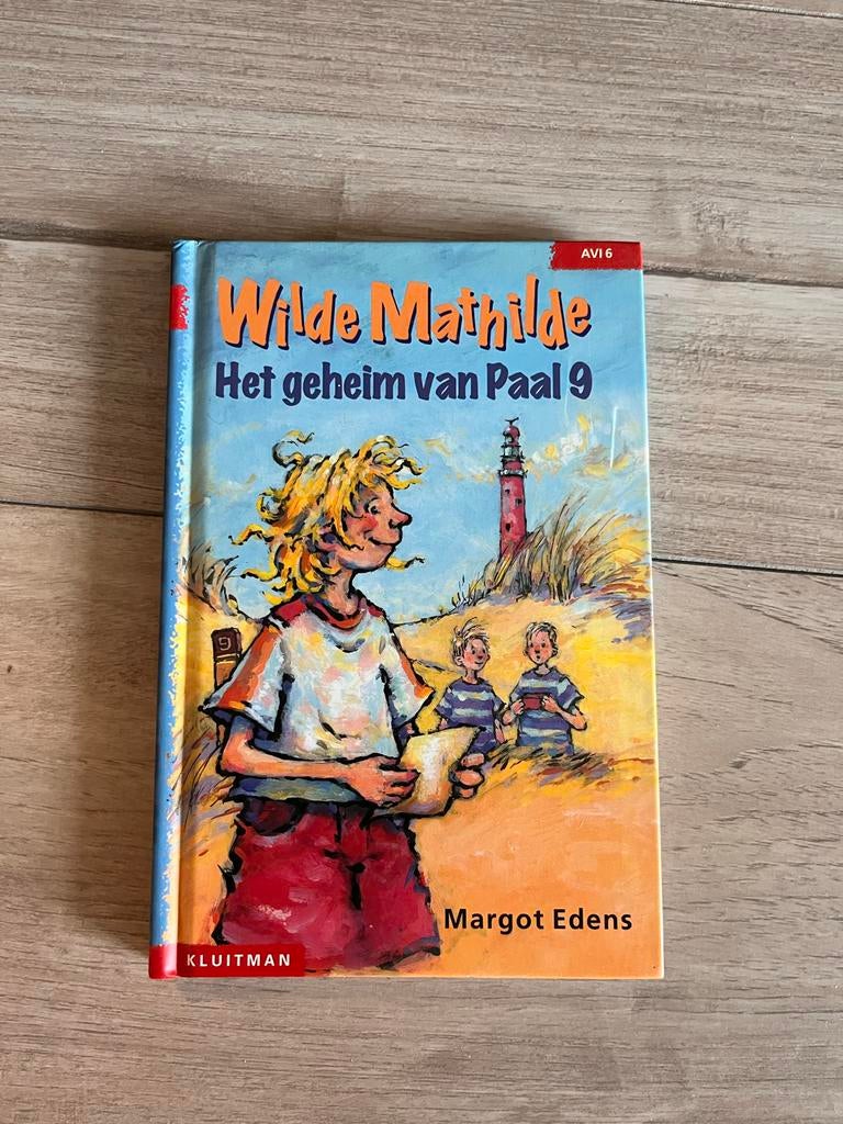 Wilde Mathilde: Het geheim van Paal 9 - Margot Edens, Boeken, Ophalen of Verzenden, Gelezen, Fictie algemeen