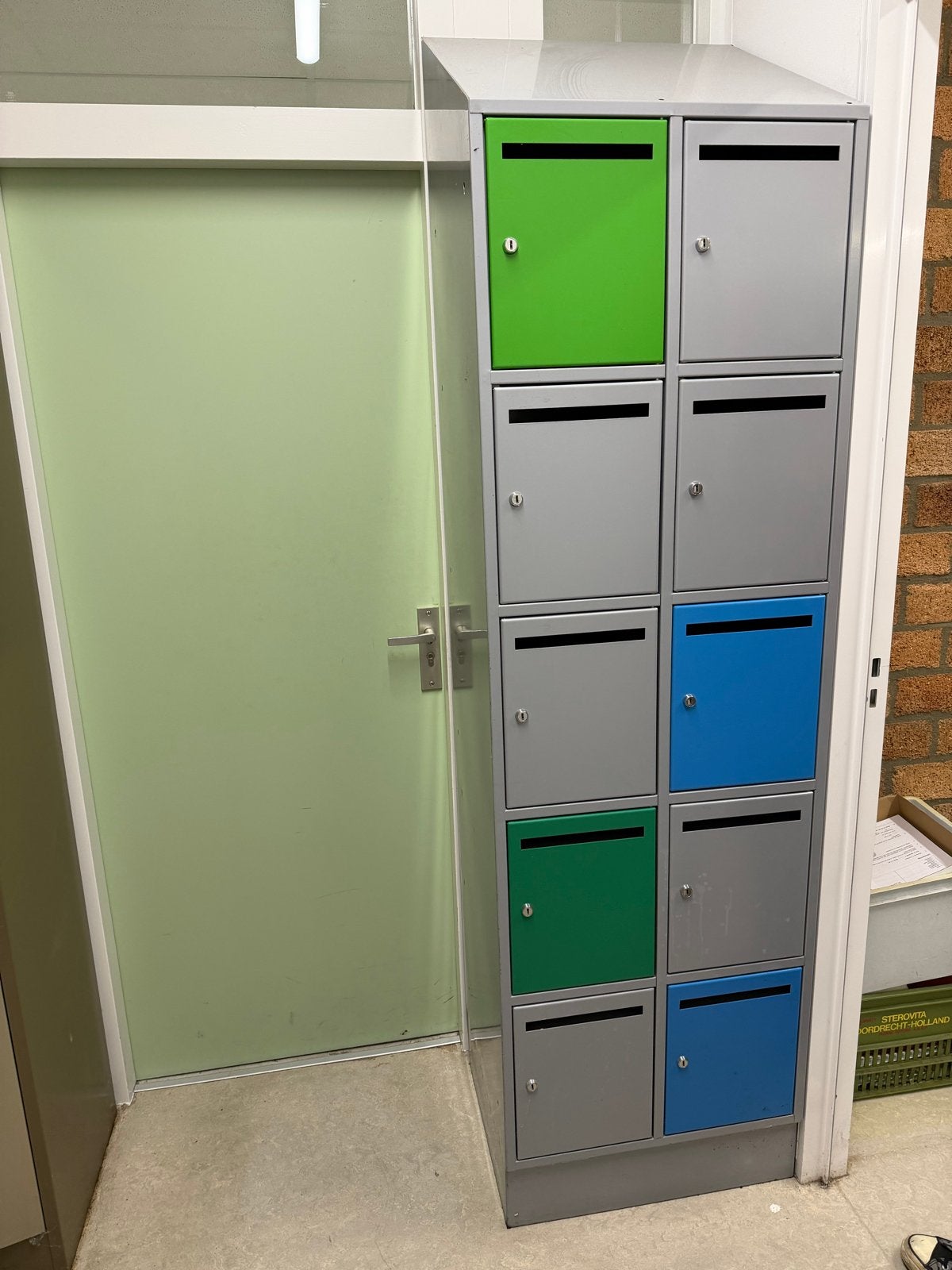 Kluisjes / postvakjes - 12 stuks, Ophalen, Zo goed als nieuw