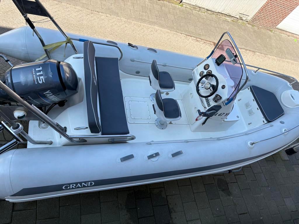 Grand Silverline 550 RIB + Yamaha 115 PK + trailer, Watersport en Boten, Rubberboten, Ophalen, Zo goed als nieuw, Benzine, Overige materialen