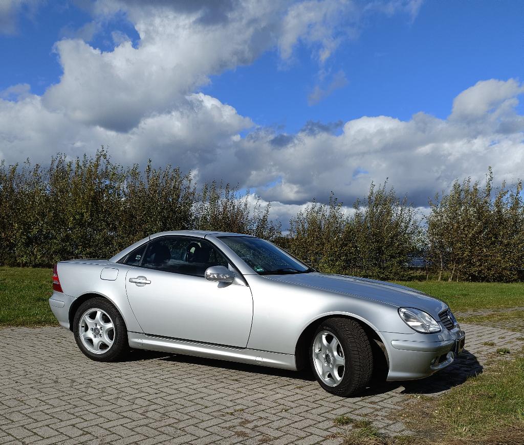 Mercedes-Benz SLK 2.0 Slk200 Kompr Roadster AUT 2001 Grijs, Automaat, 1998 cc, Achterwielaandrijving, 4 cilinders