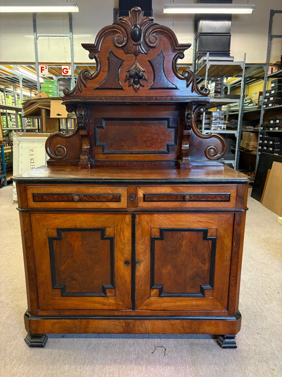 Antieke Biedermeier buffetkast, Ophalen