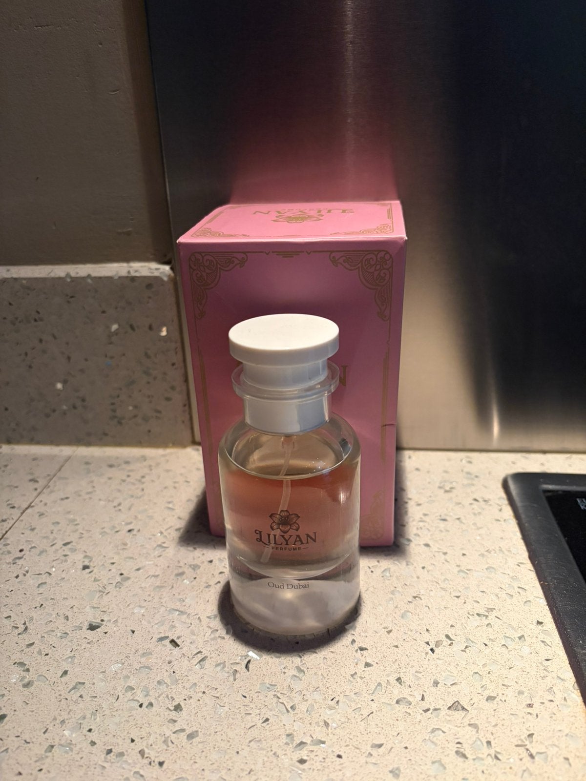 Lilyan VIP parfume oud dubai Nieuw in de doos 50ML fles, Verzamelen, Lilyan parfume, Kyano.hkm@icloud.com, Nieuw, Parfumfles