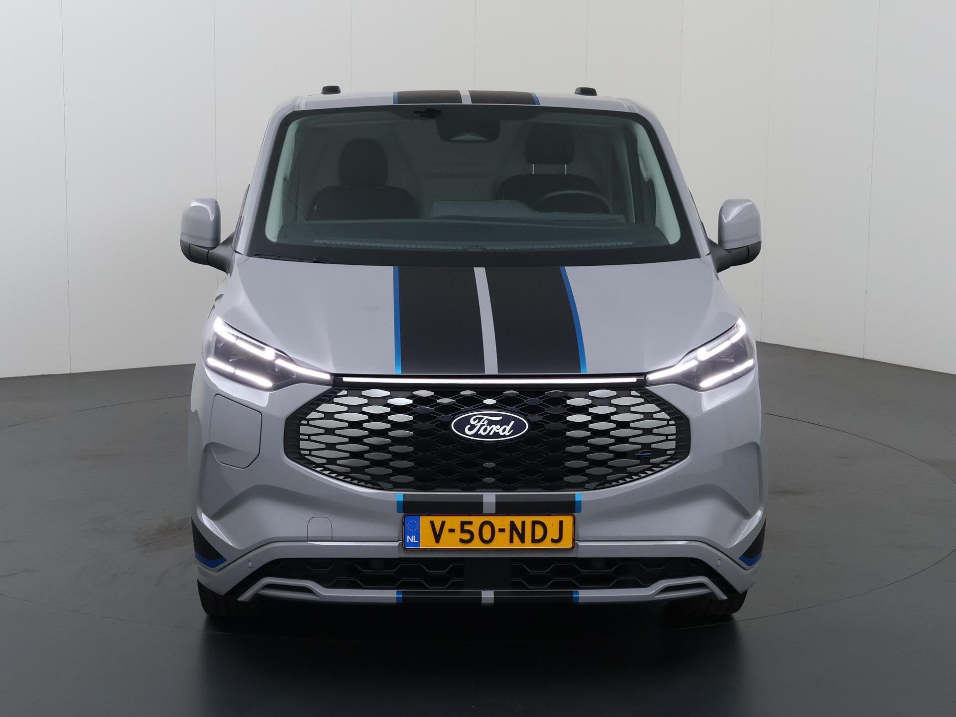 Ford E-Transit Custom 320 | L2 H1 | LIMITED SPORT | 2-ZITS |, Auto's, Automaat, Gebruikt, Verwarmde buitenspiegels, 470 min