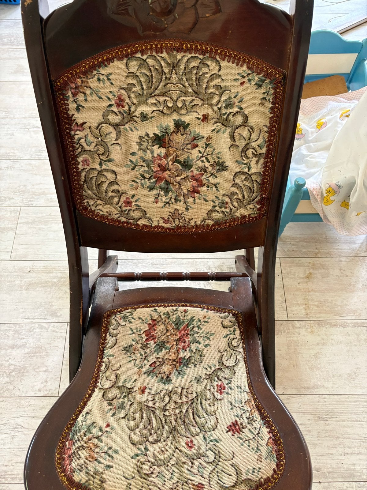 Antieke inklapbare schommelstoel met bloemenpatroon, Antiek en Kunst, Ophalen