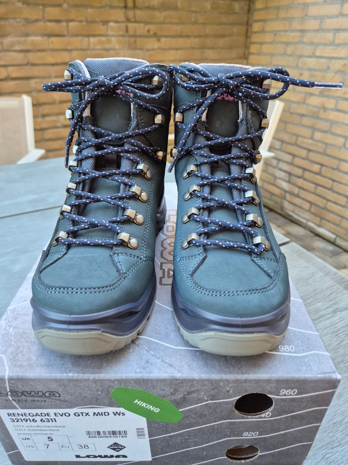Lowa Renegade Evo GTX Mid maat 38 UK 5 Blauw/Roze nieuw, Sport en Fitness, Bergsport en Wandelen, Ophalen of Verzenden, Nieuw