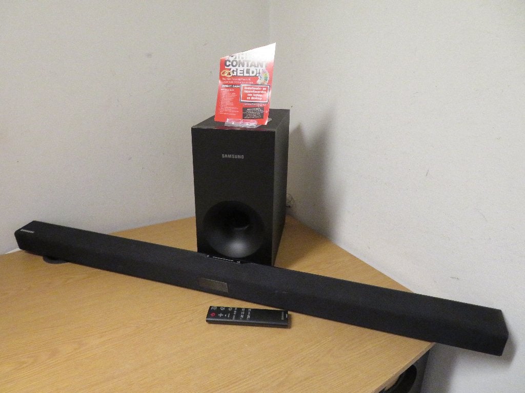 Samsung 2.1 Soundbar | Pawn Eindhoven, Ophalen, Bluetooth, Gebruikt