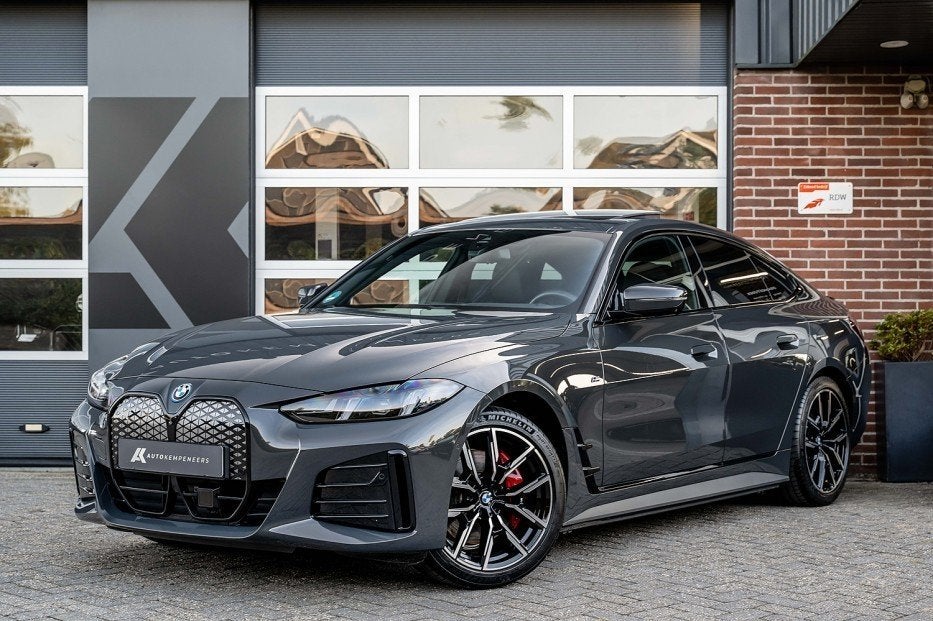 BMW i4 xDrive40 M Sport Pro | Schuifdak | Harman/Kardon | 36, Auto's, 0 cilinders, Gebruikt, Parkeerassistent, Leder