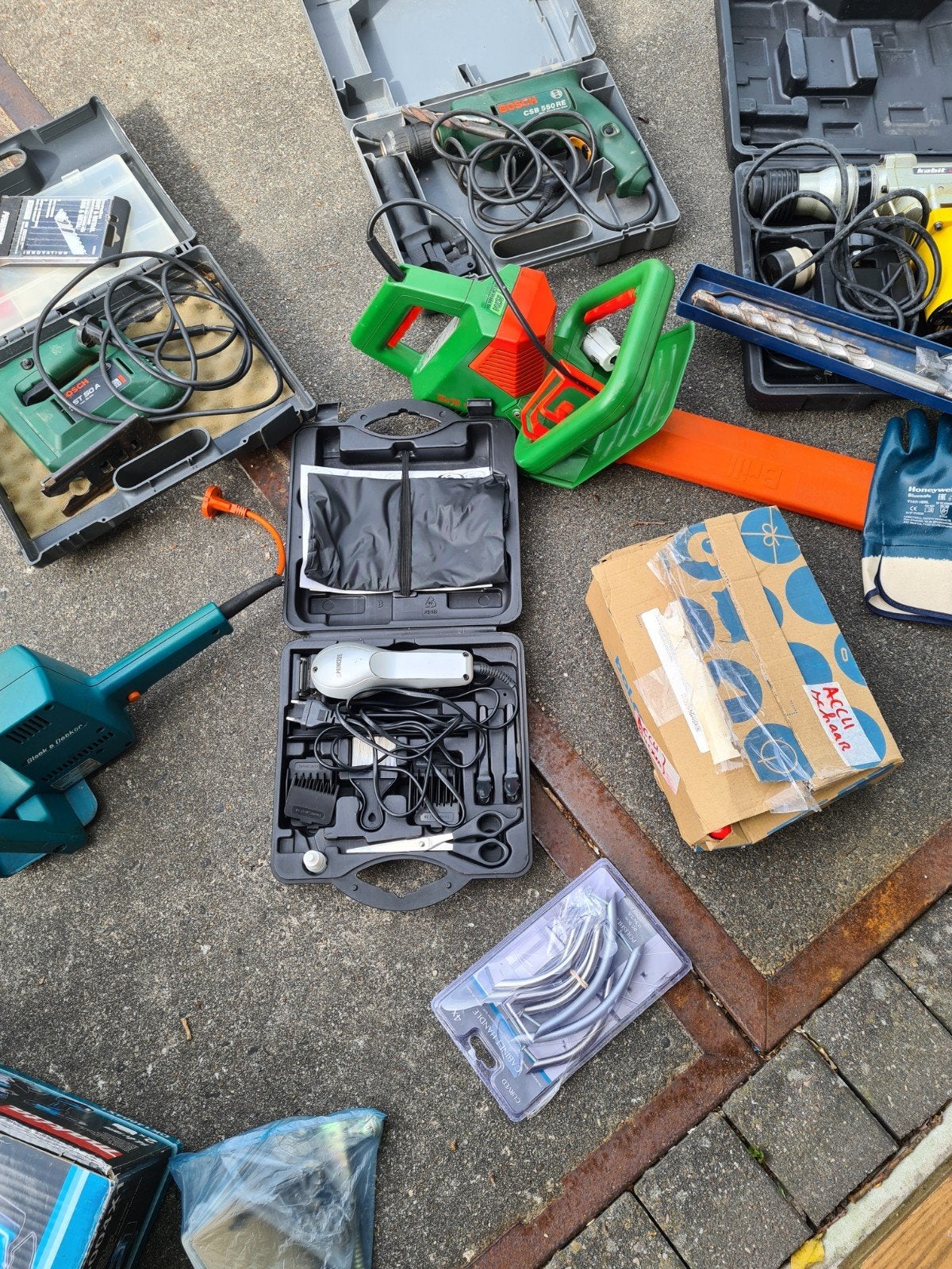 diversen zie vele foto,s zo mee heggeschaar boormachines, Diversen, Ophalen