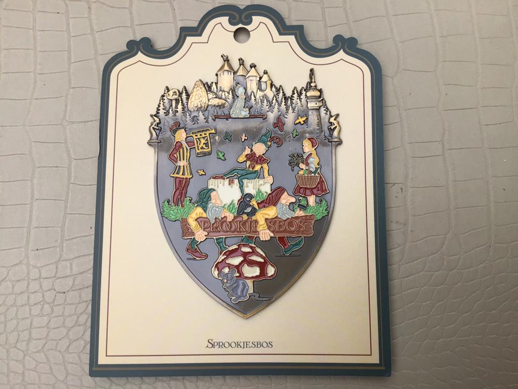 Efteling jumbo pin,,Sprookjesbos,,, Verzamelen, Efteling, Ophalen of Verzenden, Button of Speldje