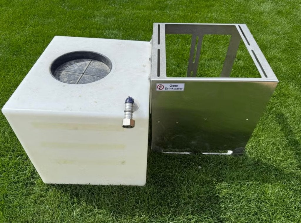Watertank (45x40x40 cm) inclusief een Stevig RVS Frame, Ophalen, Gebruikt