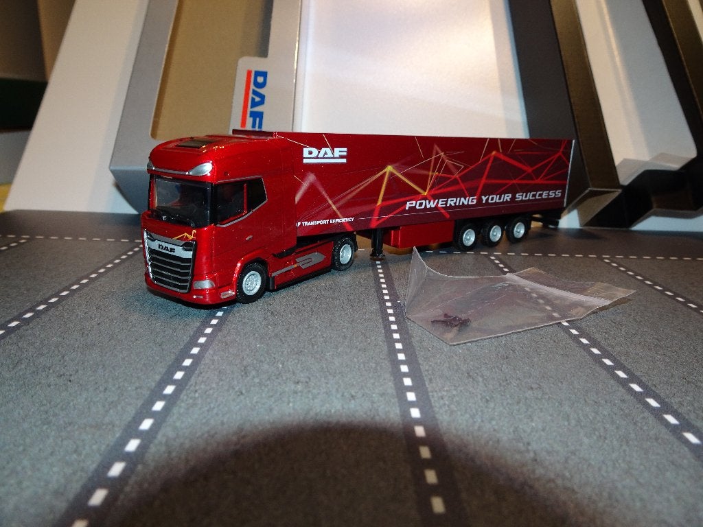 239 wsi 72-2257 daf xg demo rood oplegger 1:87 truck trein, Ophalen of Verzenden, Nieuw, Bus of Vrachtwagen, Herpa