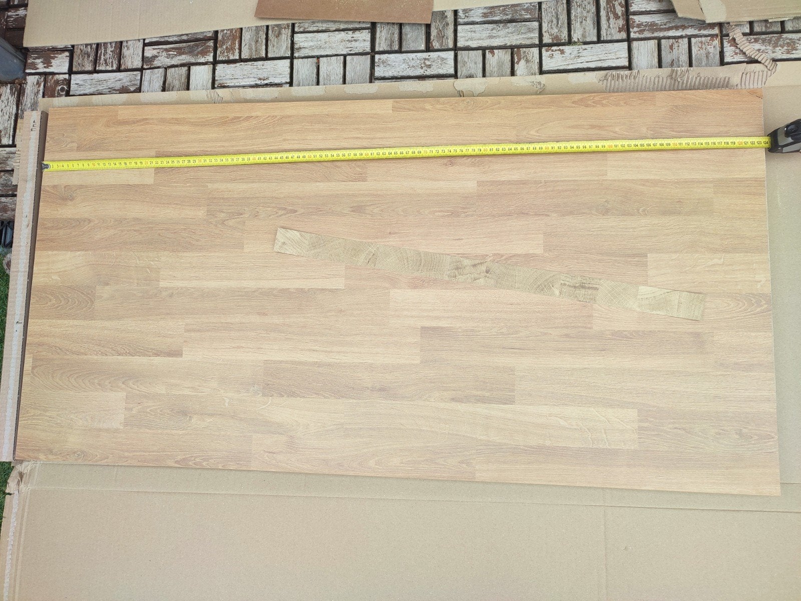 IKEA Saljan werkblad, 124x60 cm - hoek beschadigd, Ophalen, 100 tot 150 cm, Nieuw, 50 tot 100 cm