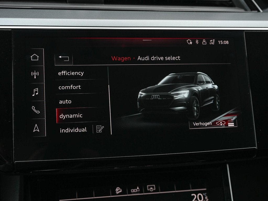 Audi e-tron e-tron 50 quattro Launch edition plus 71 kWh | P, Auto's, Automaat, Automatische klimaatregeling, Blauw, Vierwielaandrijving