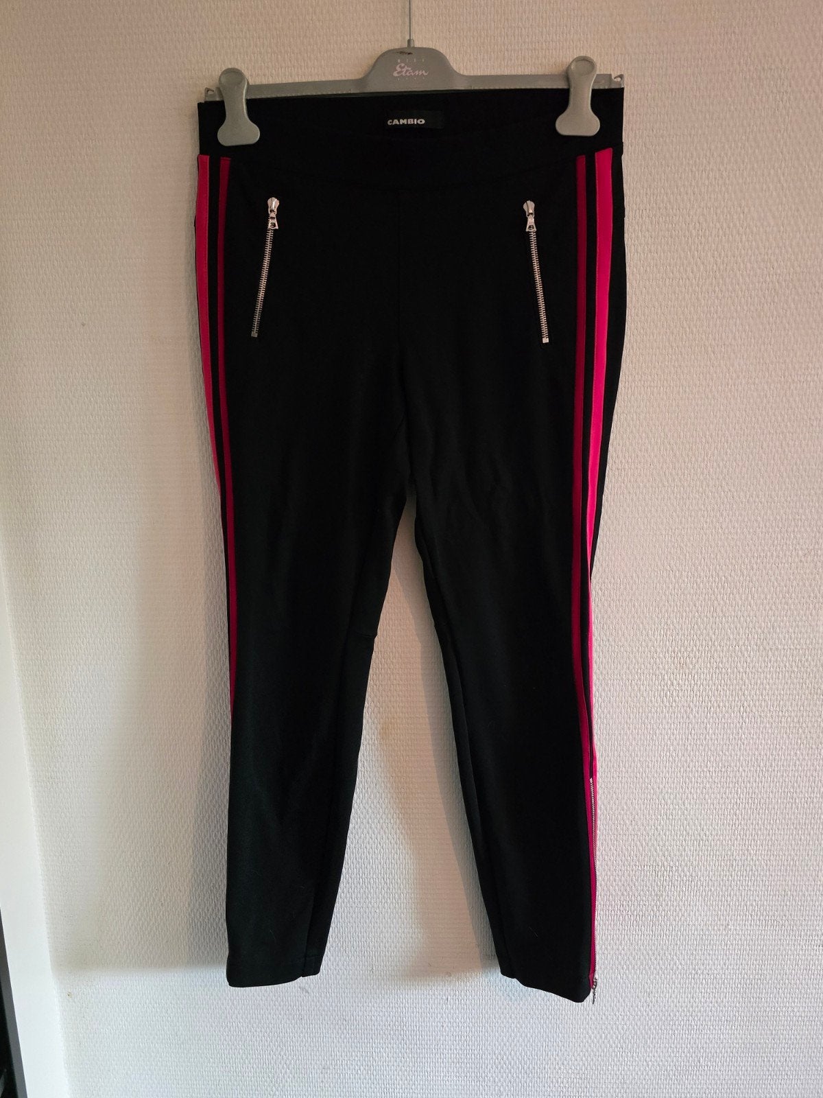 Cambio zwarte broek met roze streep en ritsen Maat 40, Maat 38/40 (M), Cambio, Zwart, Ophalen of Verzenden