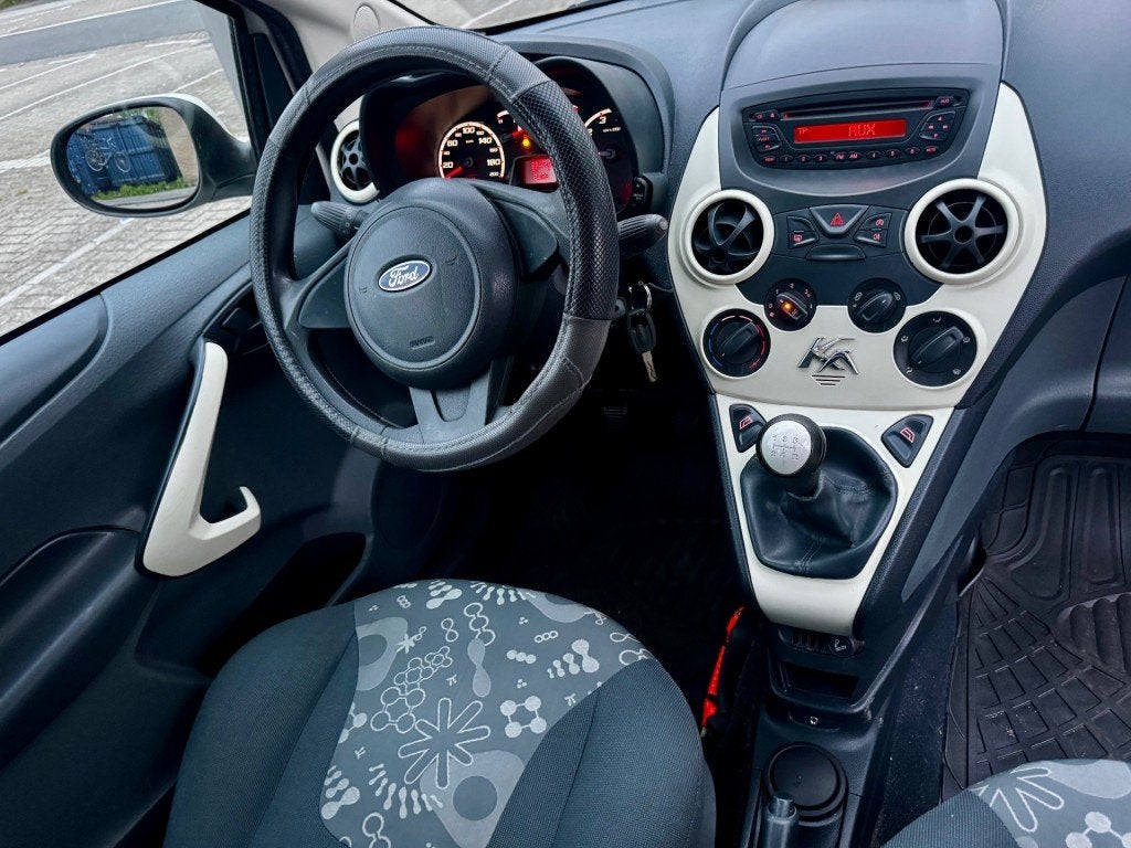 Ford KA 1.2 Comfort start/stop AIRCO 2DE EIG NAP APK 6-2027, Auto's, Voorwielaandrijving, Euro 5, Gebruikt, 1242 cc