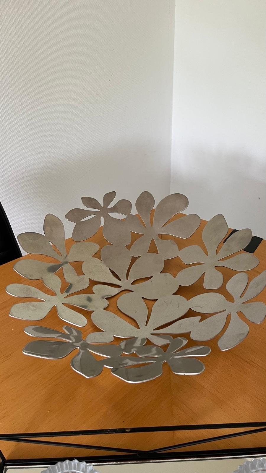 Metalen Fruitschaal met Bloemenmotief, Ophalen, Schaal, Zo goed als nieuw, Metaal