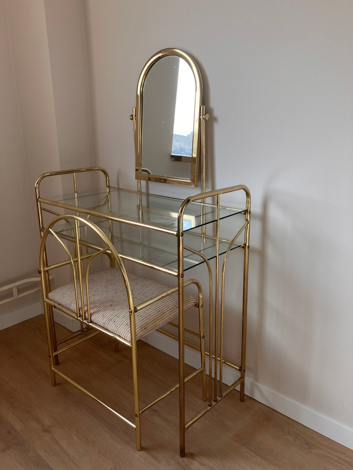Art Deco Messing Kaptafel met Spiegel en Stoel, Huis en Inrichting, Ophalen, Metaal of Aluminium, 100 tot 150 cm, 50 tot 100 cm