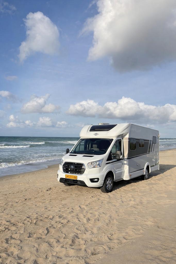 September Aktie Carado T447 bj2025 4persoons camper KmVrij