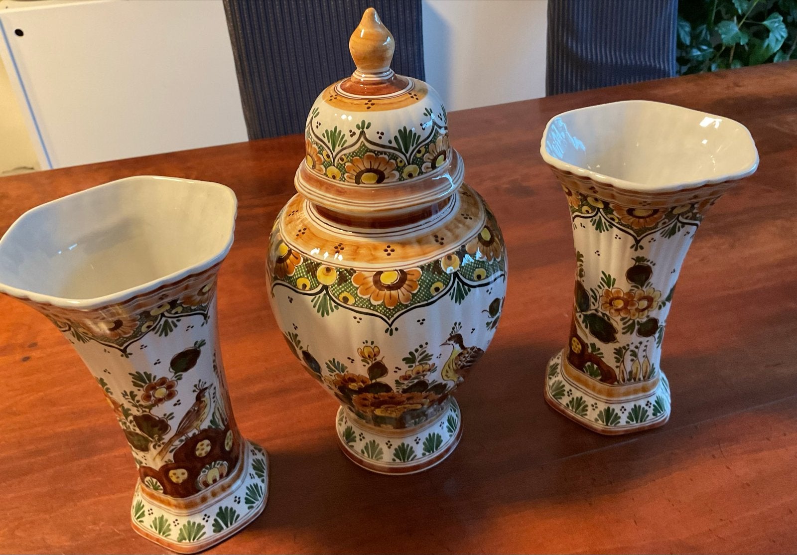 Prachtig handgeschilderd Delfts polychroom kaststel, Antiek en Kunst, Ophalen