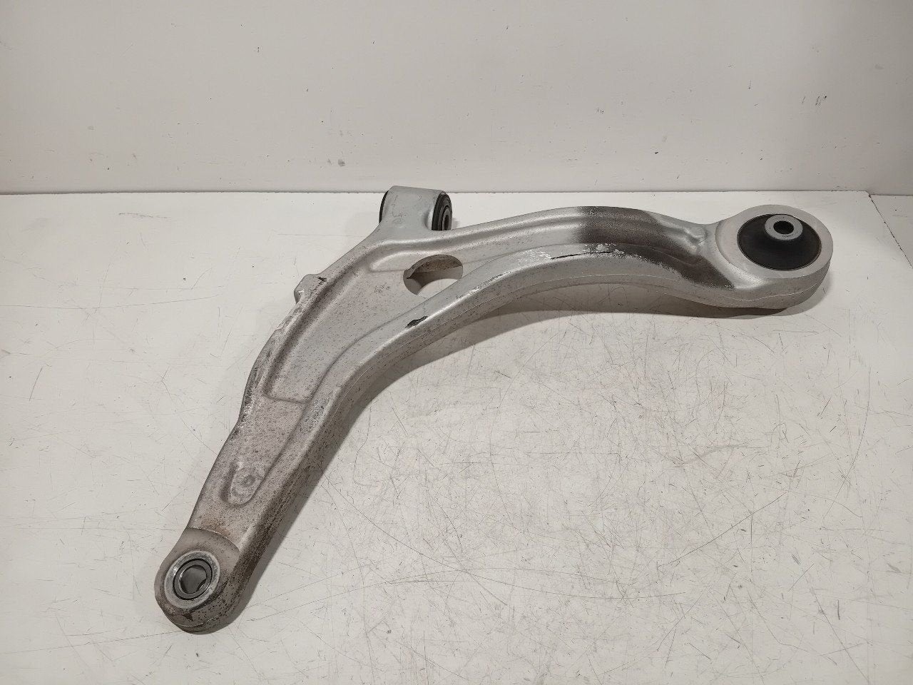 Draagarm rechts voor Renault Master, Onderdelen@venauto.nl, Van der Ven Autorecycling B.V., Gebruikt, Ettenseweg 76, 4706 PB Roosendaal, The Netherlands