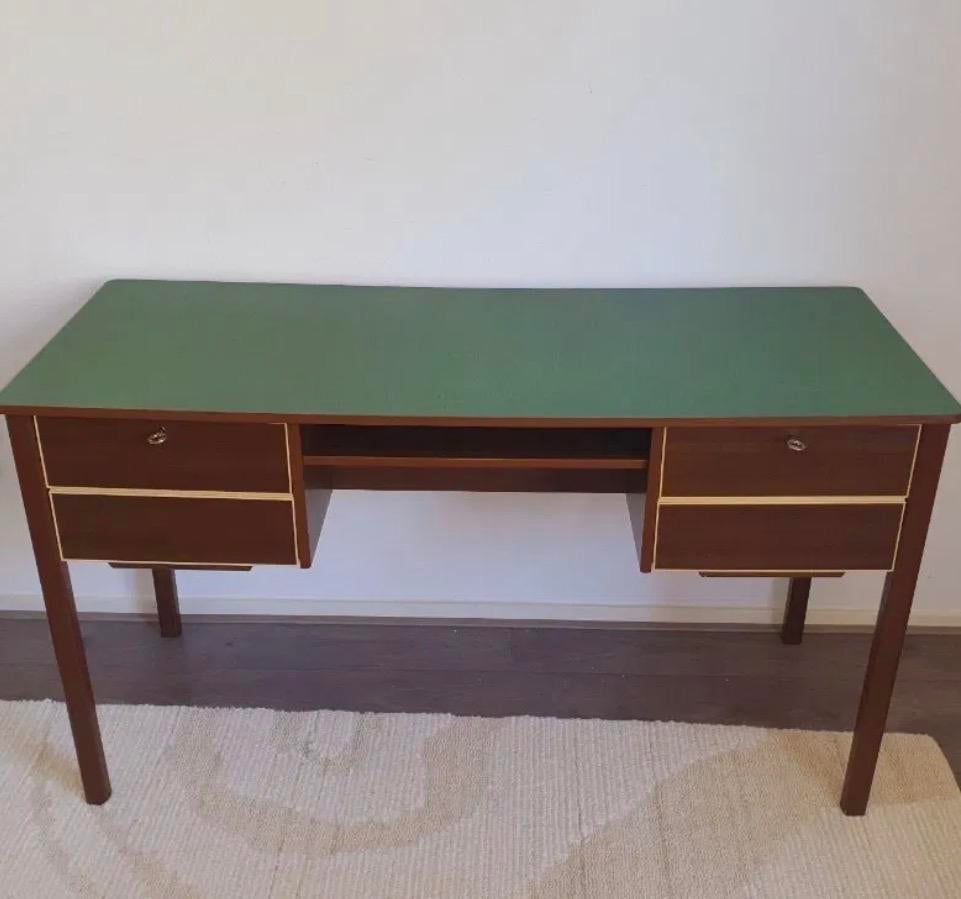 Ekawerk vintage bureau uit de jaren 60, Ophalen