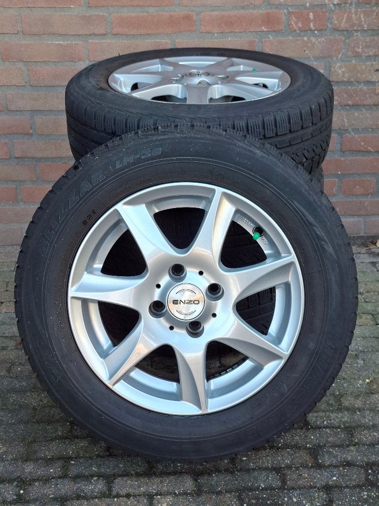 winterbanden + nette velgen Fiat 500/Panda/Ford Ka, Auto-onderdelen, Ophalen, 14 inch, Gebruikt, 175 mm
