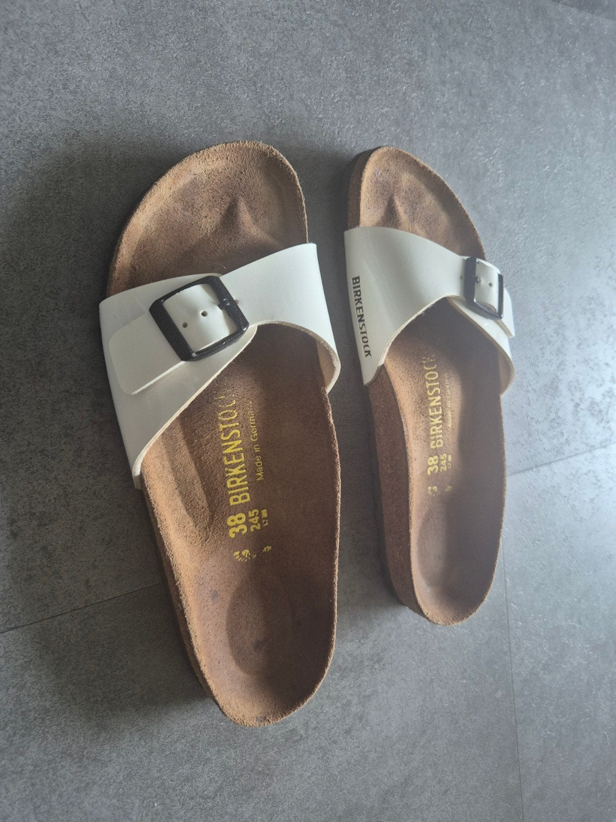 Birkenstock Madrid
Slippers - wit
Maat 38, Wit, Zo goed als nieuw, Birkenstock, Ophalen