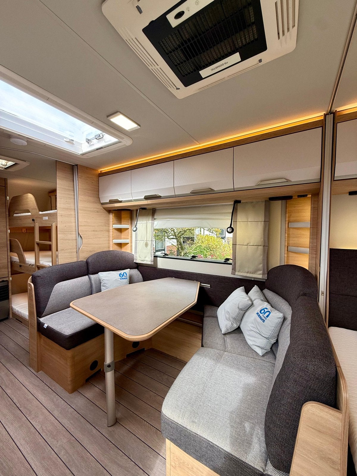 Foto 11 van Knaus Sudwind 580 QS | 3-Pers Stapelbed,Mover,Airco,Voortent