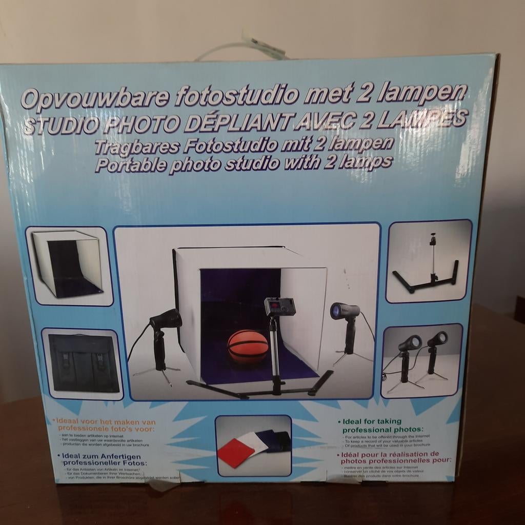 Opvouwbare Fotostudio met 2 Lampen & 4 Achtergronden, Ophalen, Zo goed als nieuw, Complete fotostudio