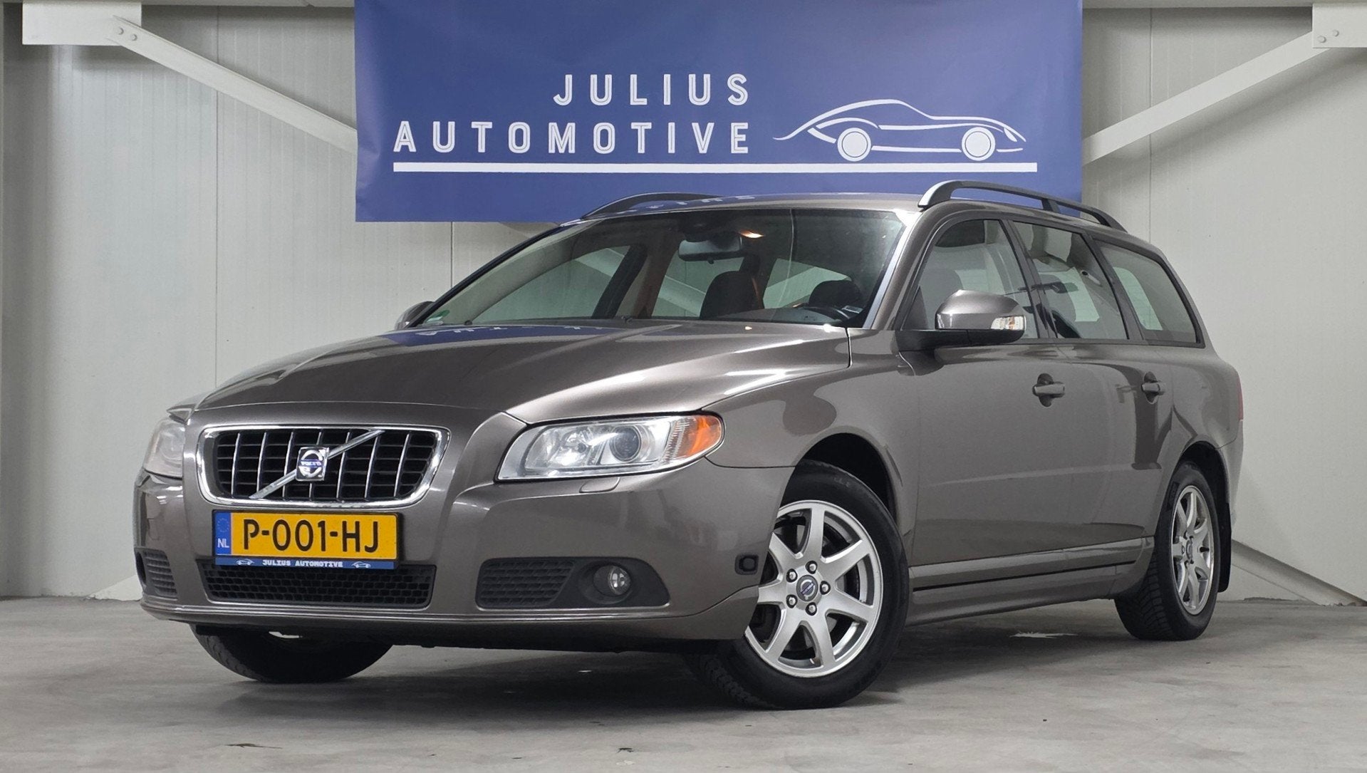 Volvo V70 2.5T Kinetic Onderhoud Leer Trekhaak PerformanceSo, Auto's, Voorwielaandrijving, Gebruikt, Zwart, Leder en Stof