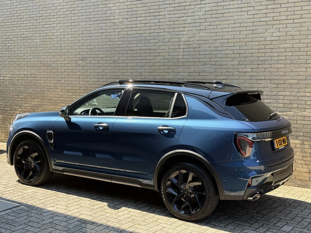 Lynk & Co 01 1.5 PHEV 261pk | Blackline | Panoramadak | 360, Auto's, Lynk & Co, Stof, Euro 6, Blauw, 120 €/maand