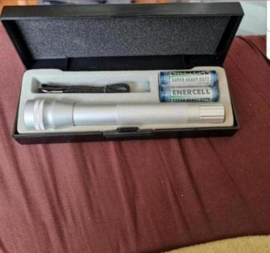 Zaklamp in het doosje bieden, Ophalen of Verzenden, Zo goed als nieuw, Batterij