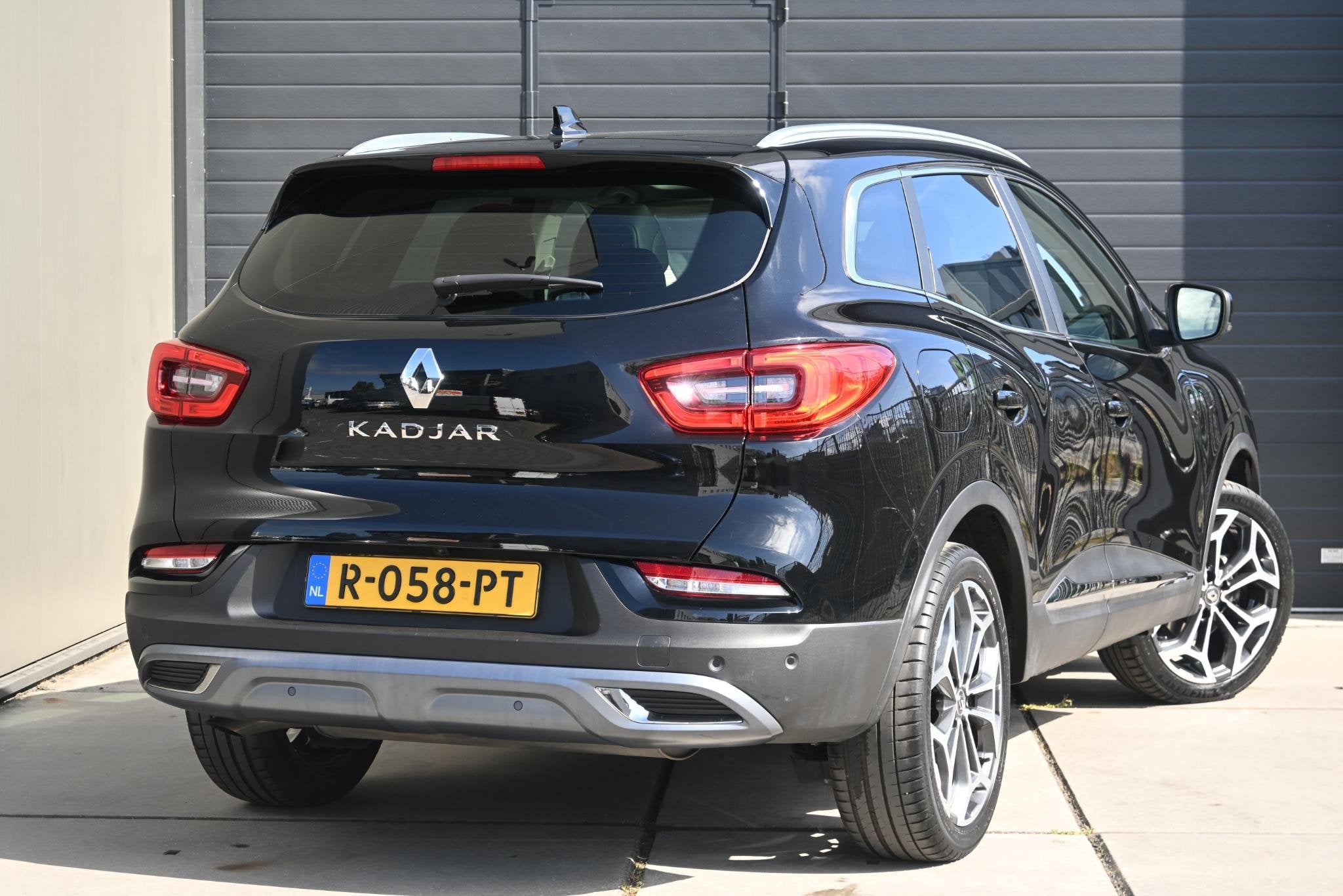 Renault Kadjar TCe 160 EDC Techno | AUTOMAAT | TREKHAAK | CA, Auto's, Gebruikt, Euro 6, 4 cilinders, Leder en Stof