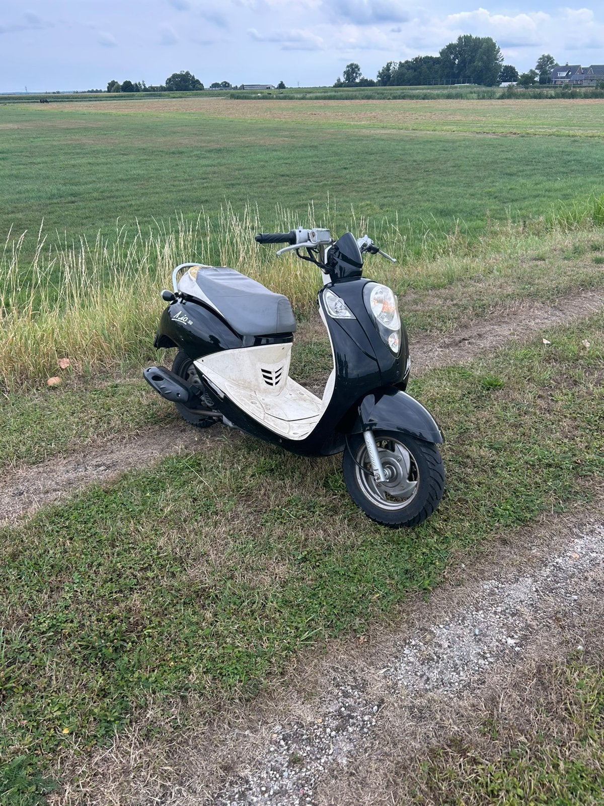 Sym mio 63 cc met een hoop koppel, Fietsen en Brommers, Maximaal 45 km/u, Zo goed als nieuw, Benzine, Ophalen
