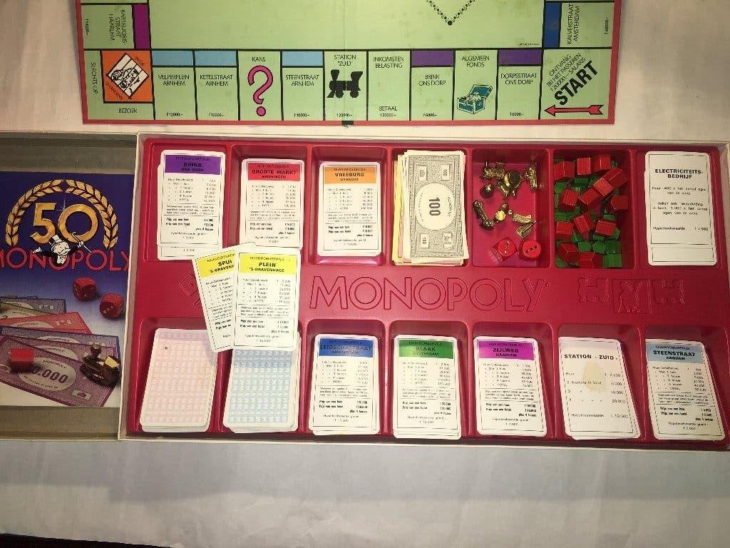 Monopoly Jubileumeditie 50 jaar 1935 - 1985 Nederlands, Vijf spelers of meer, Ophalen of Verzenden, Zo goed als nieuw, Parker Brothers