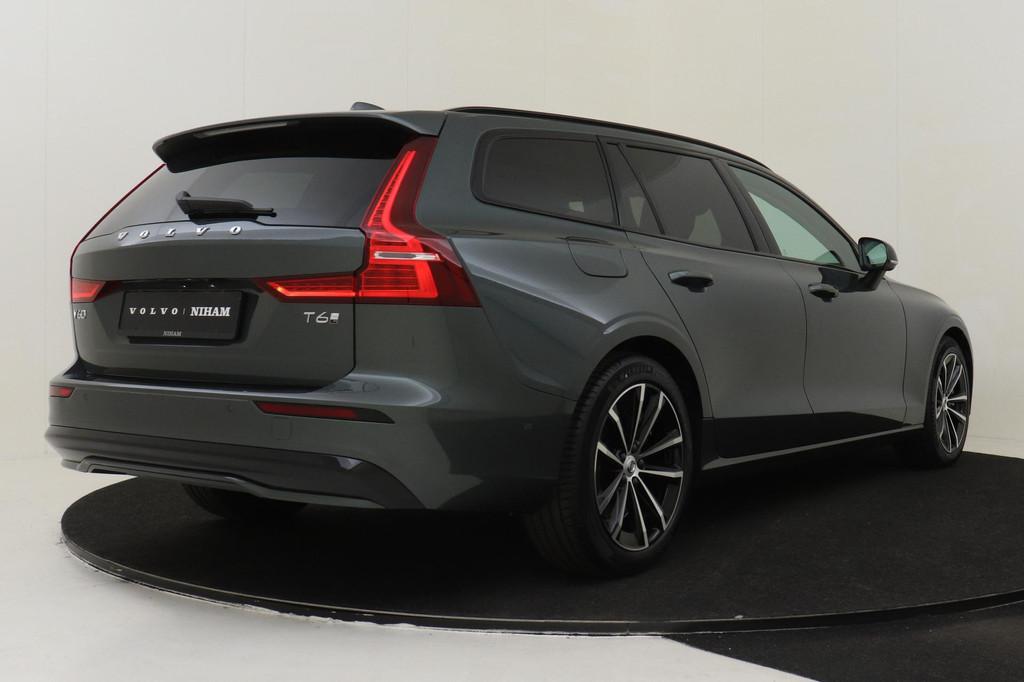 Volvo V60 T6 PLUG-IN HYBRID AWD ULTRA DARK -PANO.DAK|HARMAN/, Auto's, Volvo, Automaat, 12 maanden, Euro 6, 4 cilinders