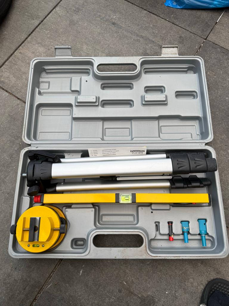 Powerfix PLW 670 Laserwaterpas met Statief - Nieuw in Koffer, Ophalen of Verzenden, Nieuw, Overige meters
