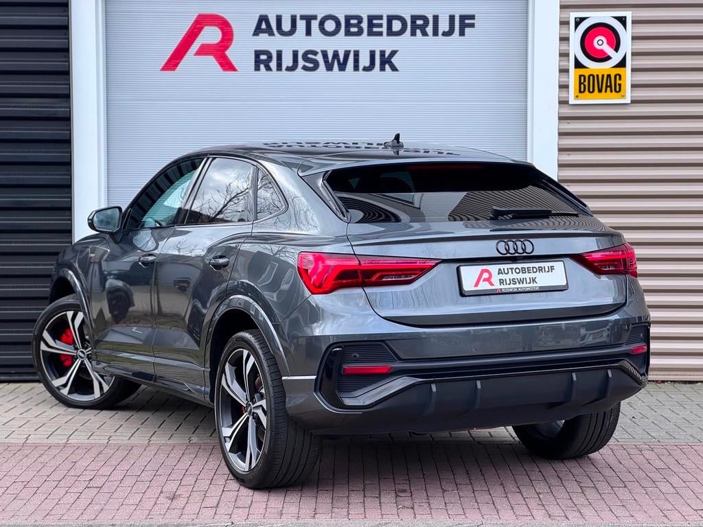 Audi Q3 Sportback 45 TFSI e S Edition Keyless/AppleCar/Camer, Auto's, Audi, 12 maanden, Gebruikt, Alcantara, Hybride Elektrisch/Benzine