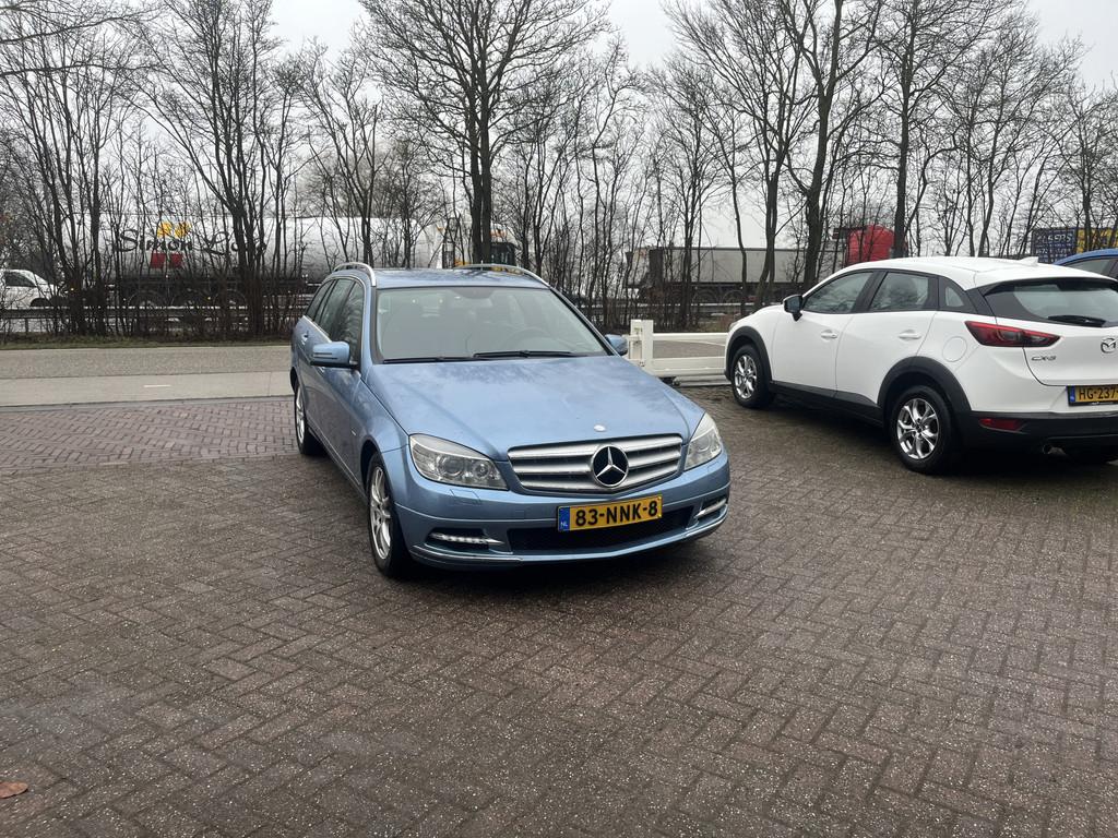 Mercedes-Benz C-Klasse Estate 180 CGI BlueEFFICIENCY Busines, Euro 5, Achterwielaandrijving, Zwart, Blauw