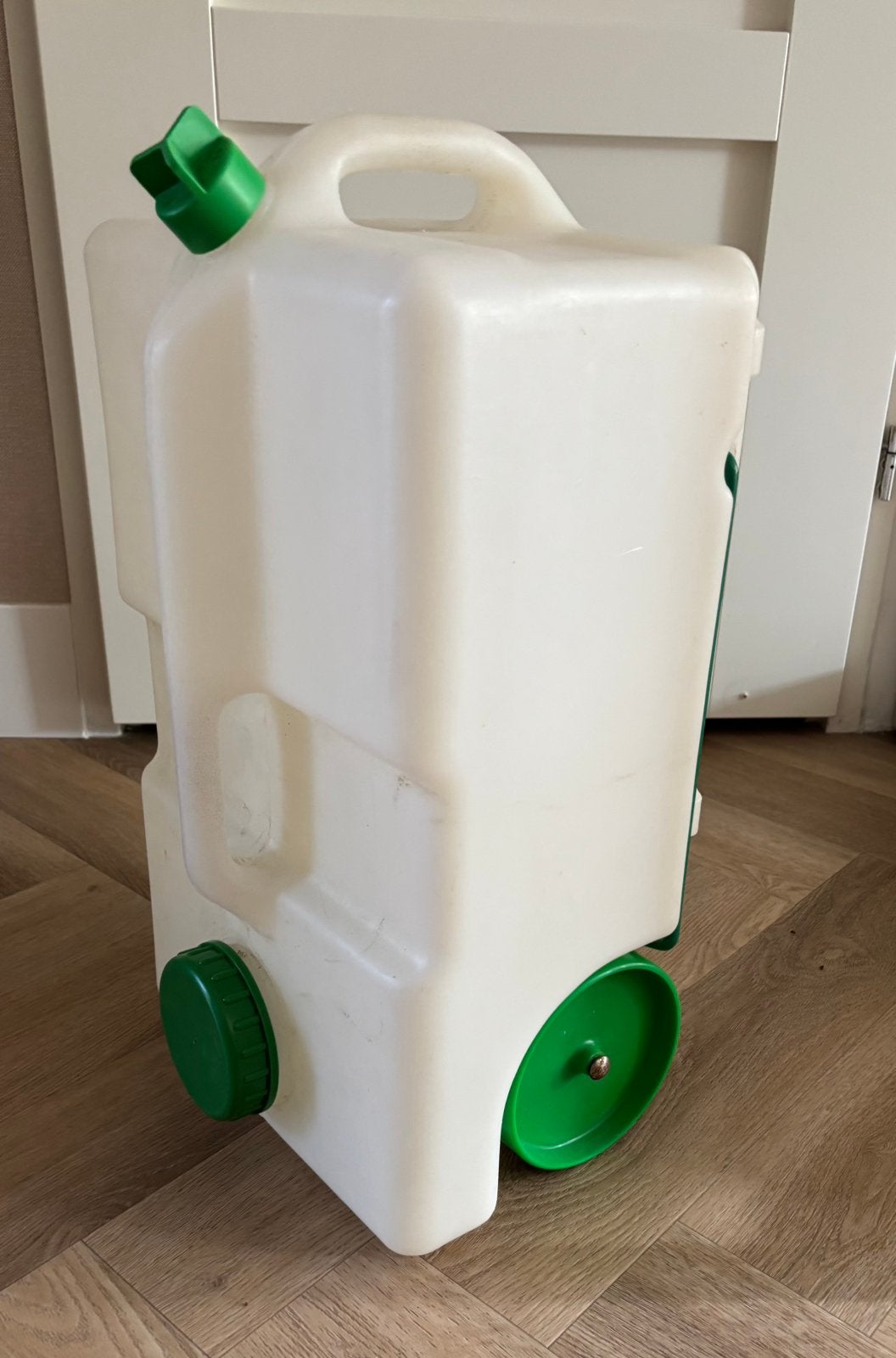 Vuilwatertank caravan zo goed als nieuw!, Ophalen, Zo goed als nieuw