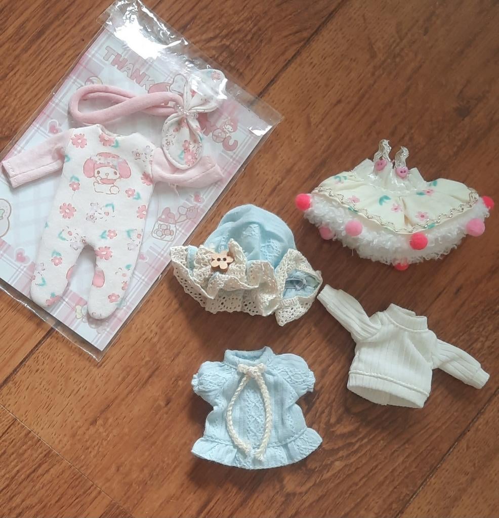 Bjd ob11 kleding pakketje o.a sanrio my melody., Verzamelen, Ophalen of Verzenden, Nieuw, Kleertjes