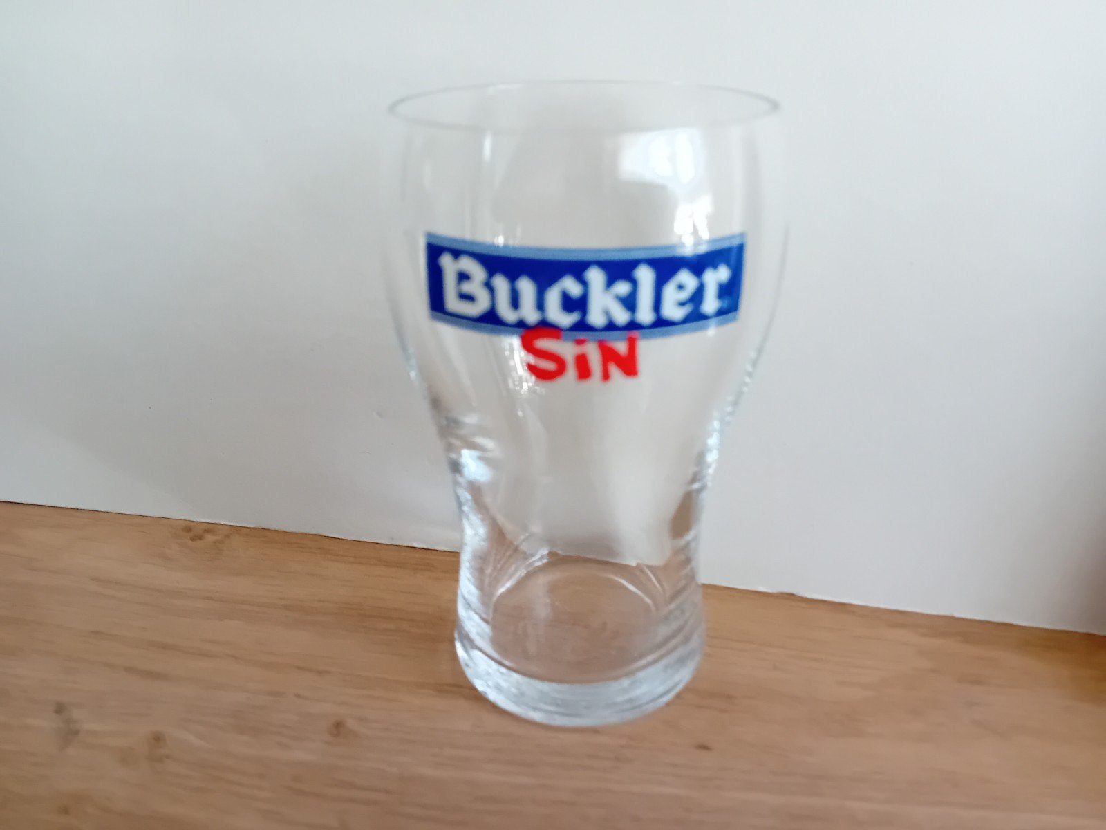 Klein Buckler glaasje hij is 11 cm hoog, Ophalen of Verzenden, Flesje(s), Overige merken