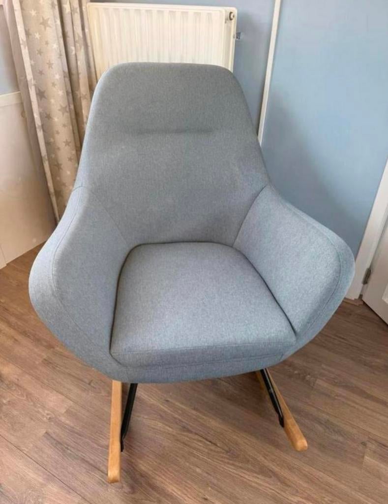 Lichtblauwe schommelstoel, Huis en Inrichting, Fauteuils, Ophalen, Zo goed als nieuw, 75 tot 100 cm