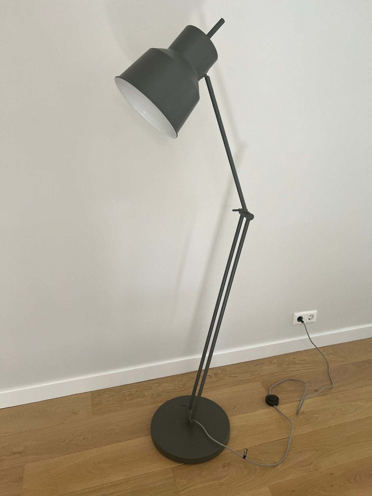 Vloerlamp grijsgroen It’s about RoMi, Ophalen, Zo goed als nieuw, Metaal, 150 tot 200 cm