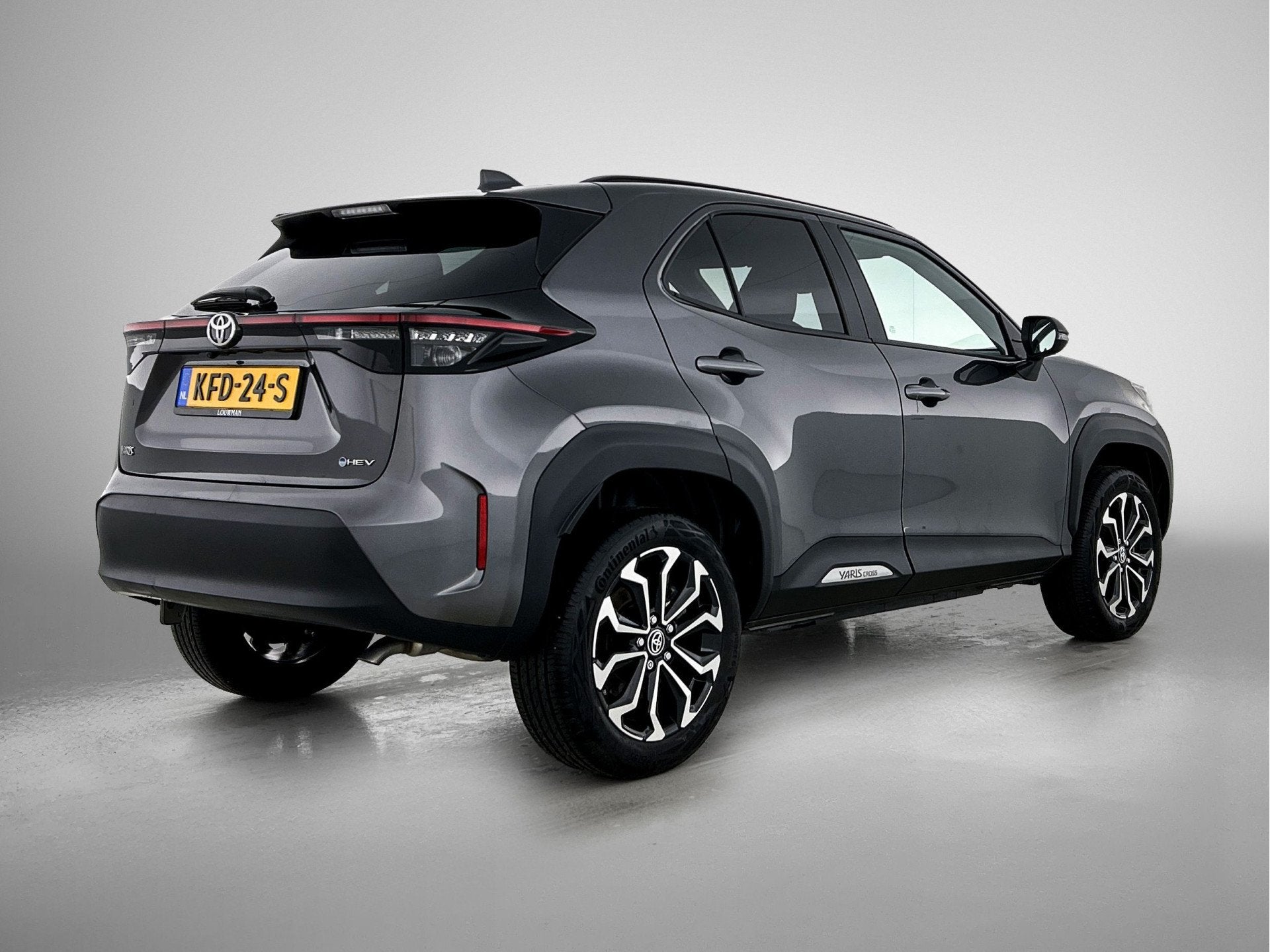 Toyota Yaris Cross 1.5 Hybrid 115 First Edition + | BTW Voer, Auto's, 12 maanden, Stof, Gebruikt, 116 pk