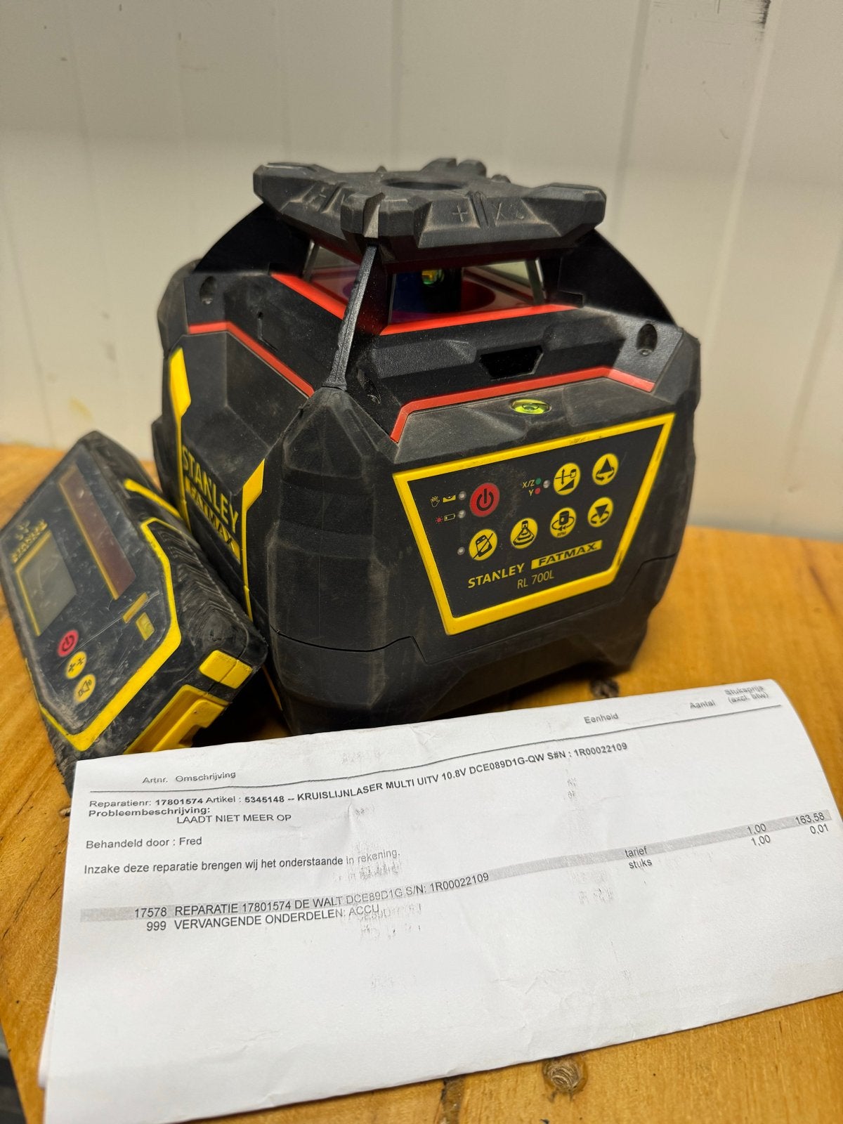 Stanley Fatmax RL 700L Kruislijnlaser met nieuwe accu, Ophalen of Verzenden, Zo goed als nieuw, Overige meters