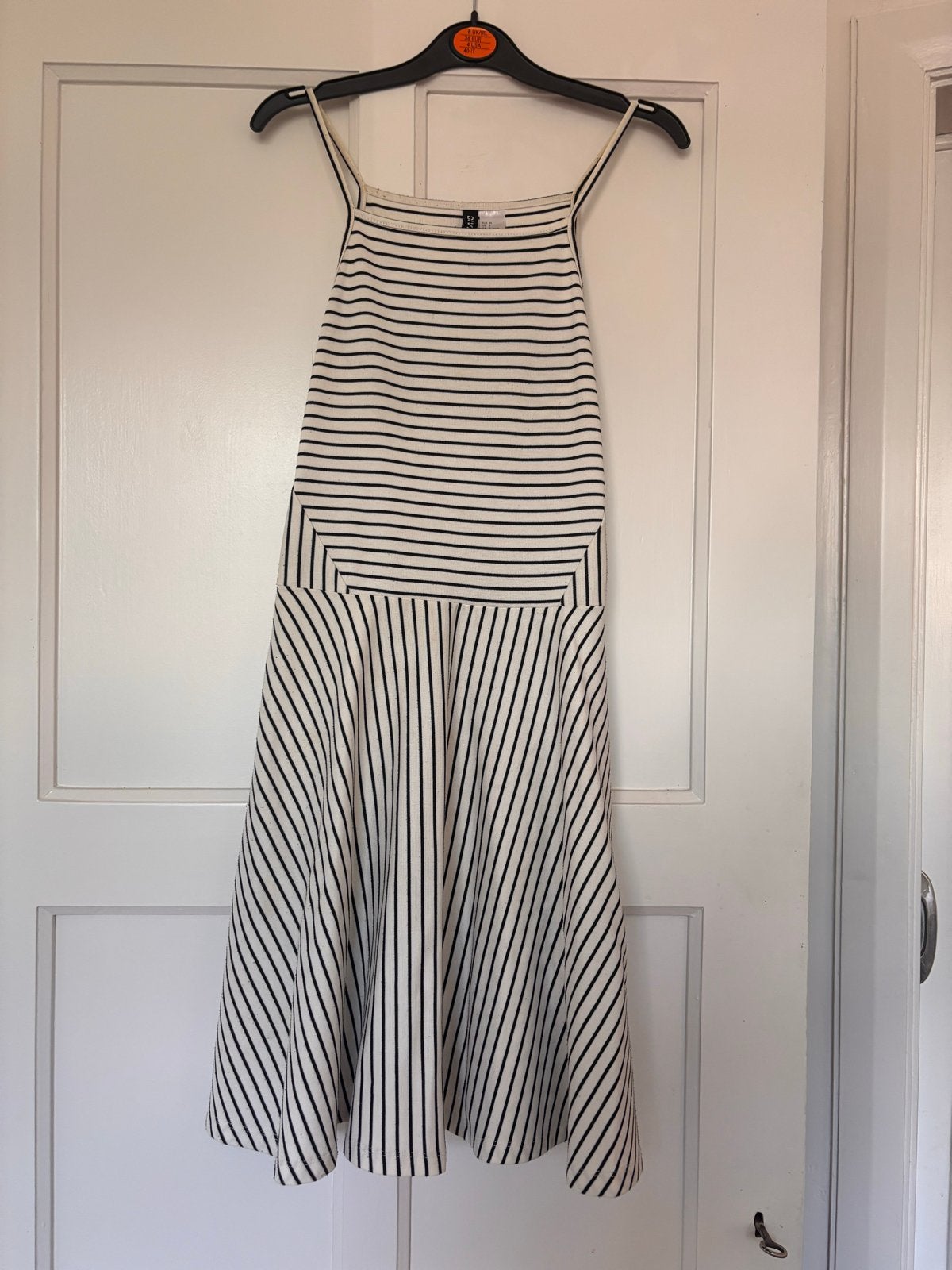 H&M gestreepte jurk maat 36 (S), Wit, Ophalen of Verzenden, Zo goed als nieuw, Knielengte