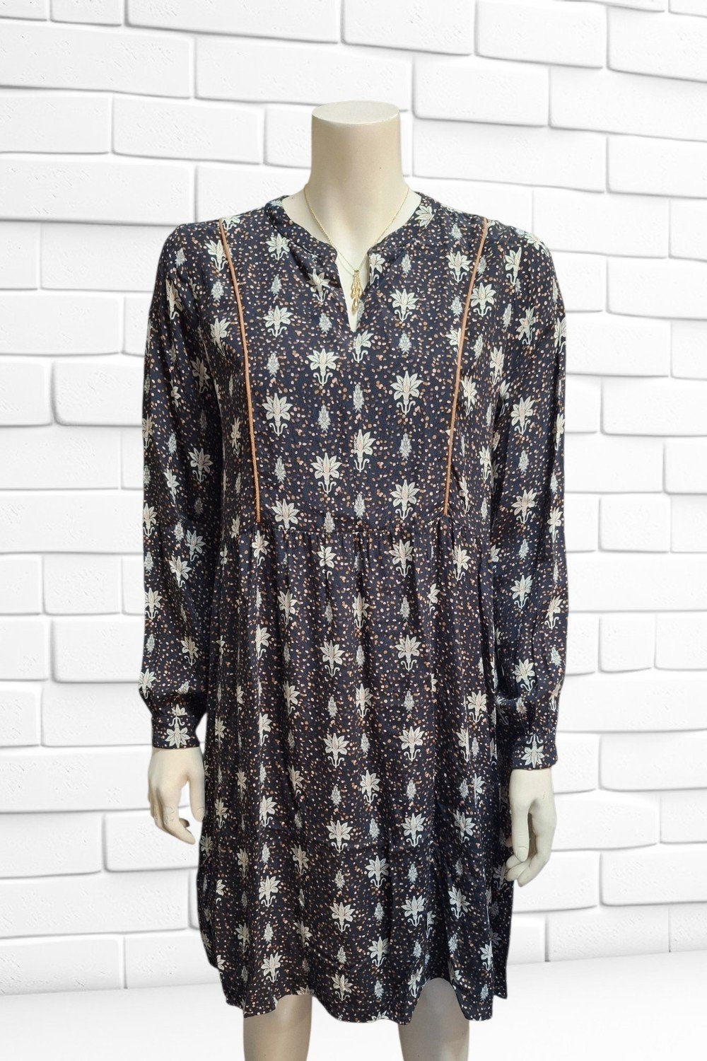 ZUSSS Jurk met bloemenprint, mt 38, Maat 38/40 (M), Zwart, Ophalen of Verzenden, Zo goed als nieuw