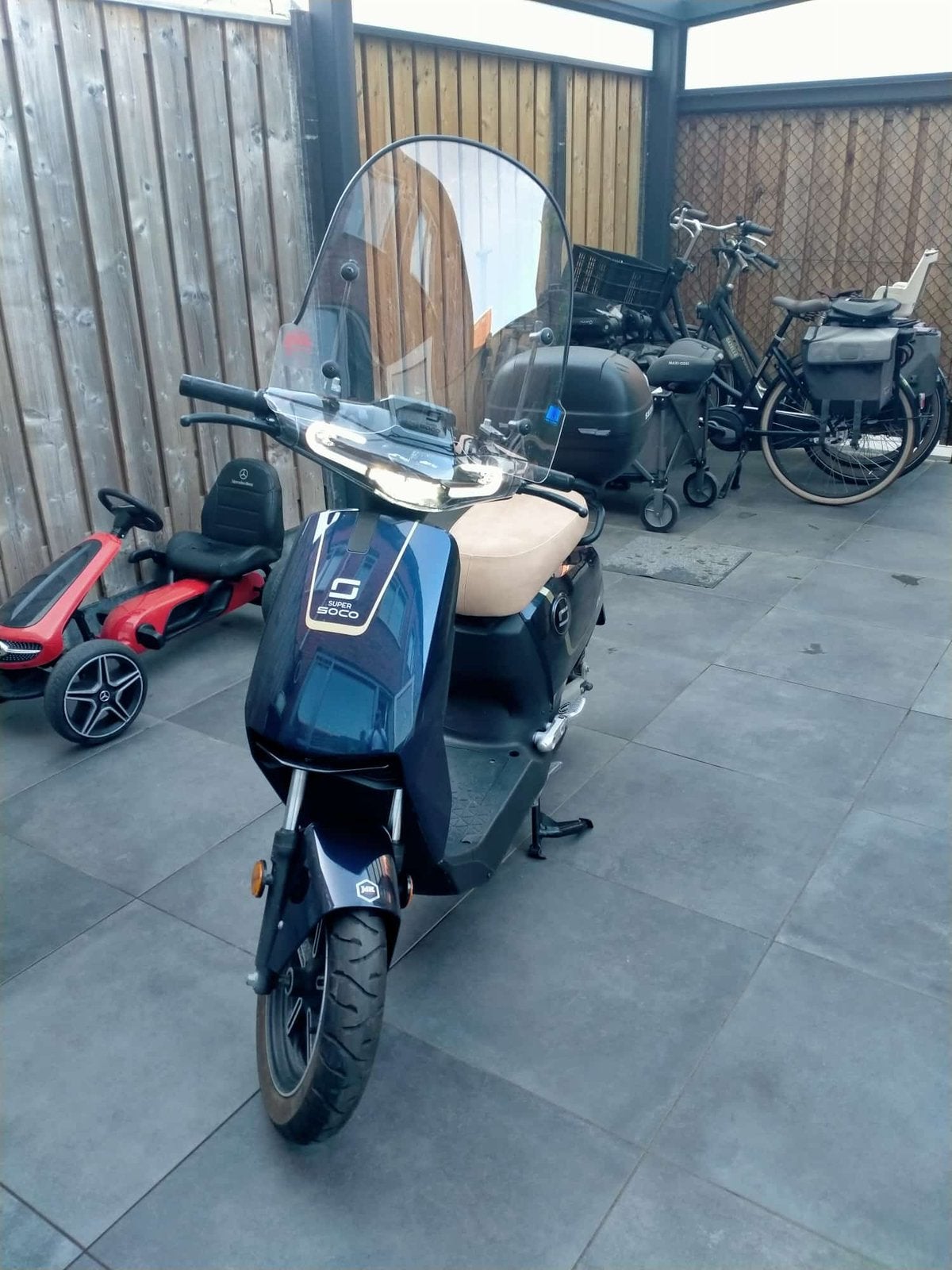 Elektronische scooter, Fietsen en Brommers, Elektrisch, Ophalen of Verzenden, Zo goed als nieuw, Maximaal 25 km/u